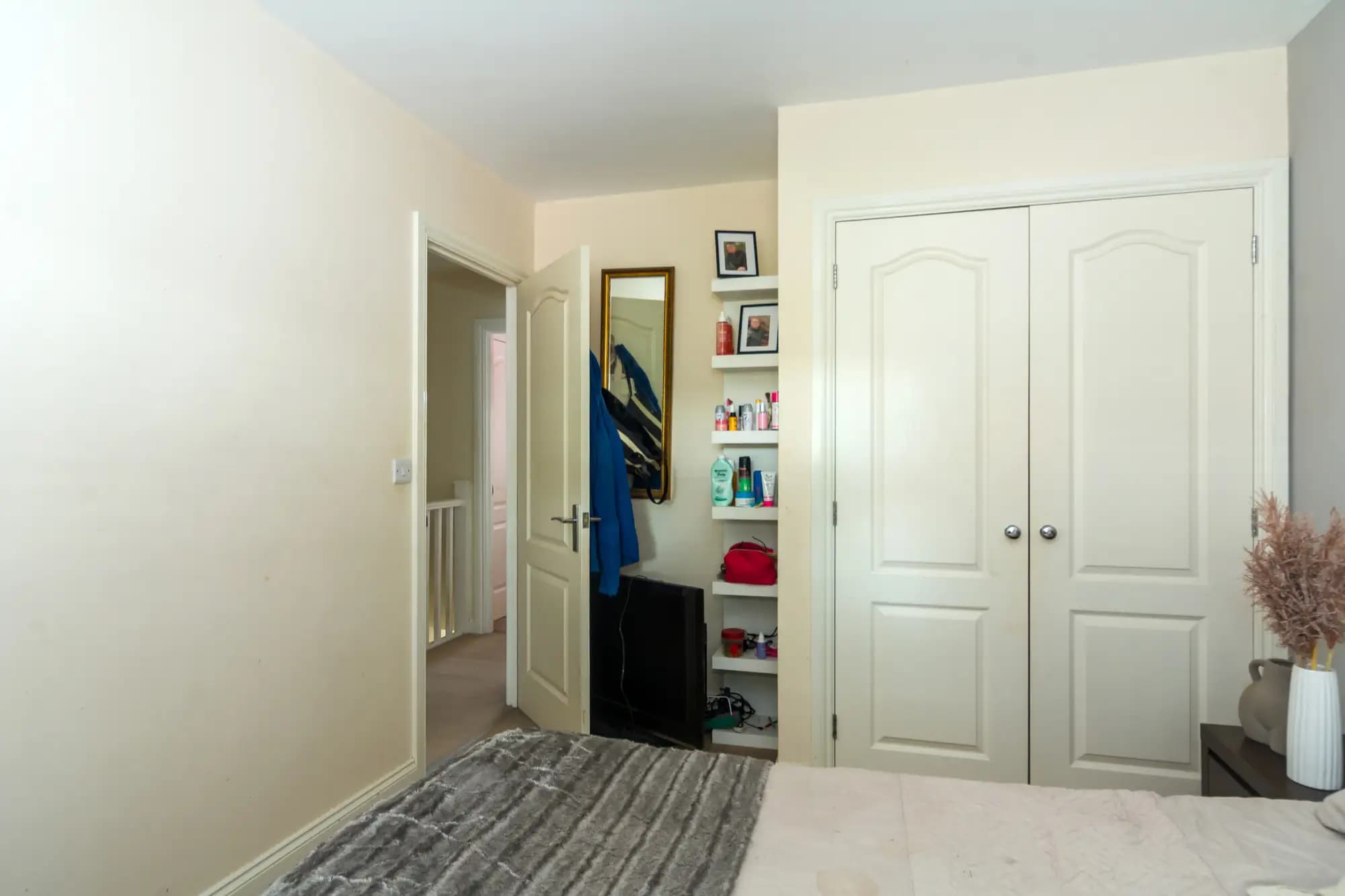 property photo 15 of 36