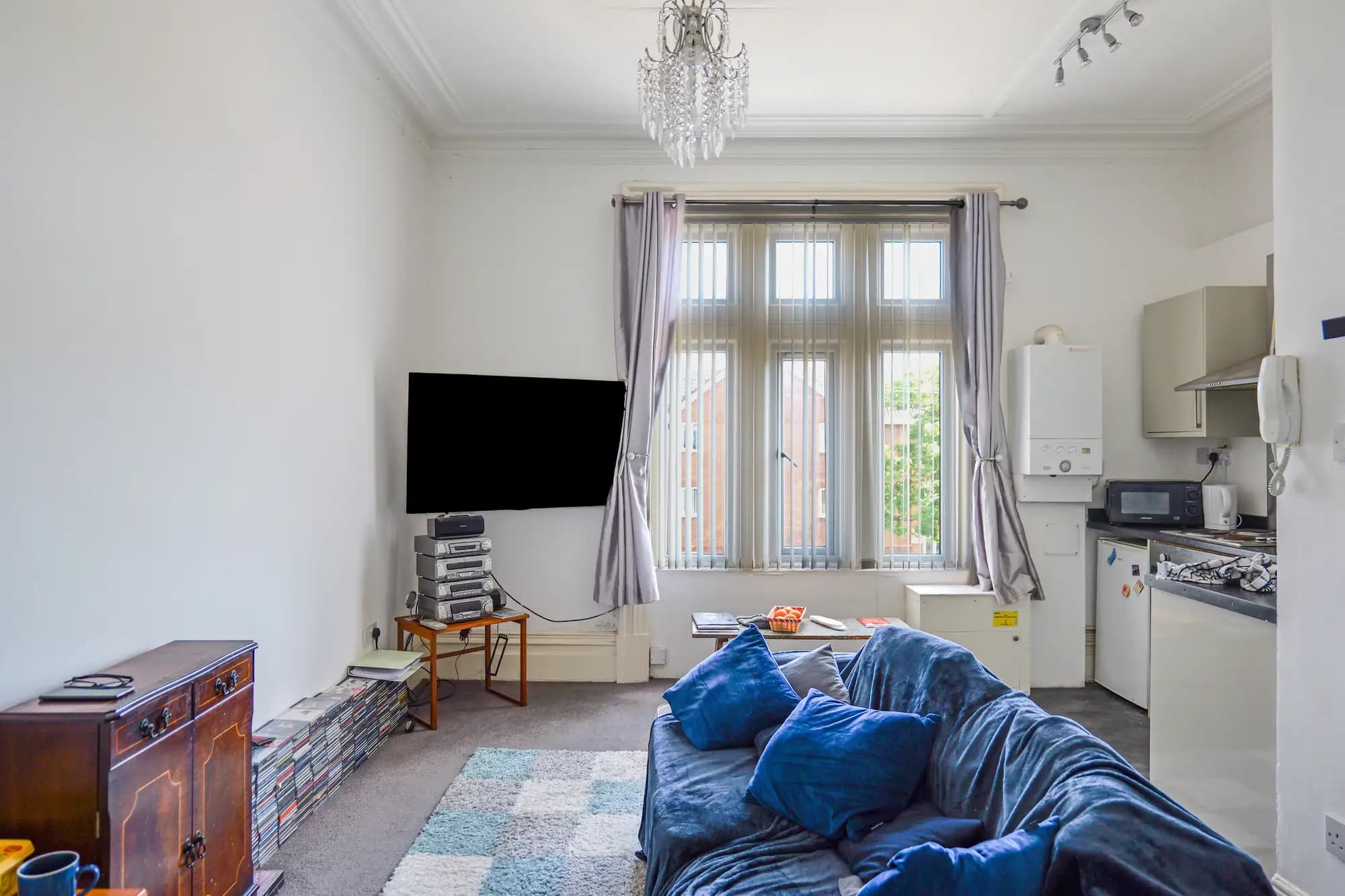 property photo 5 of 54