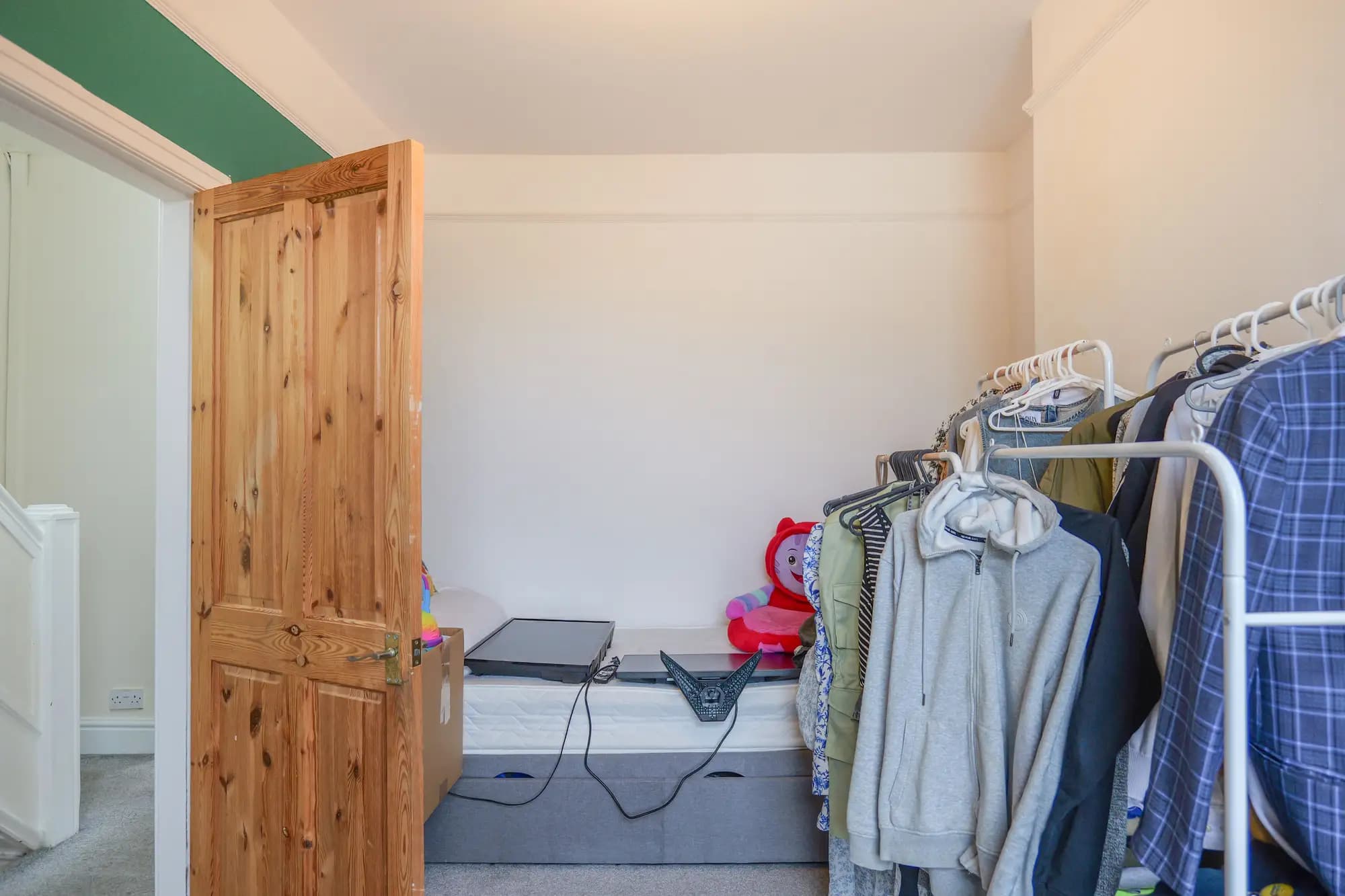 property photo 14 of 28