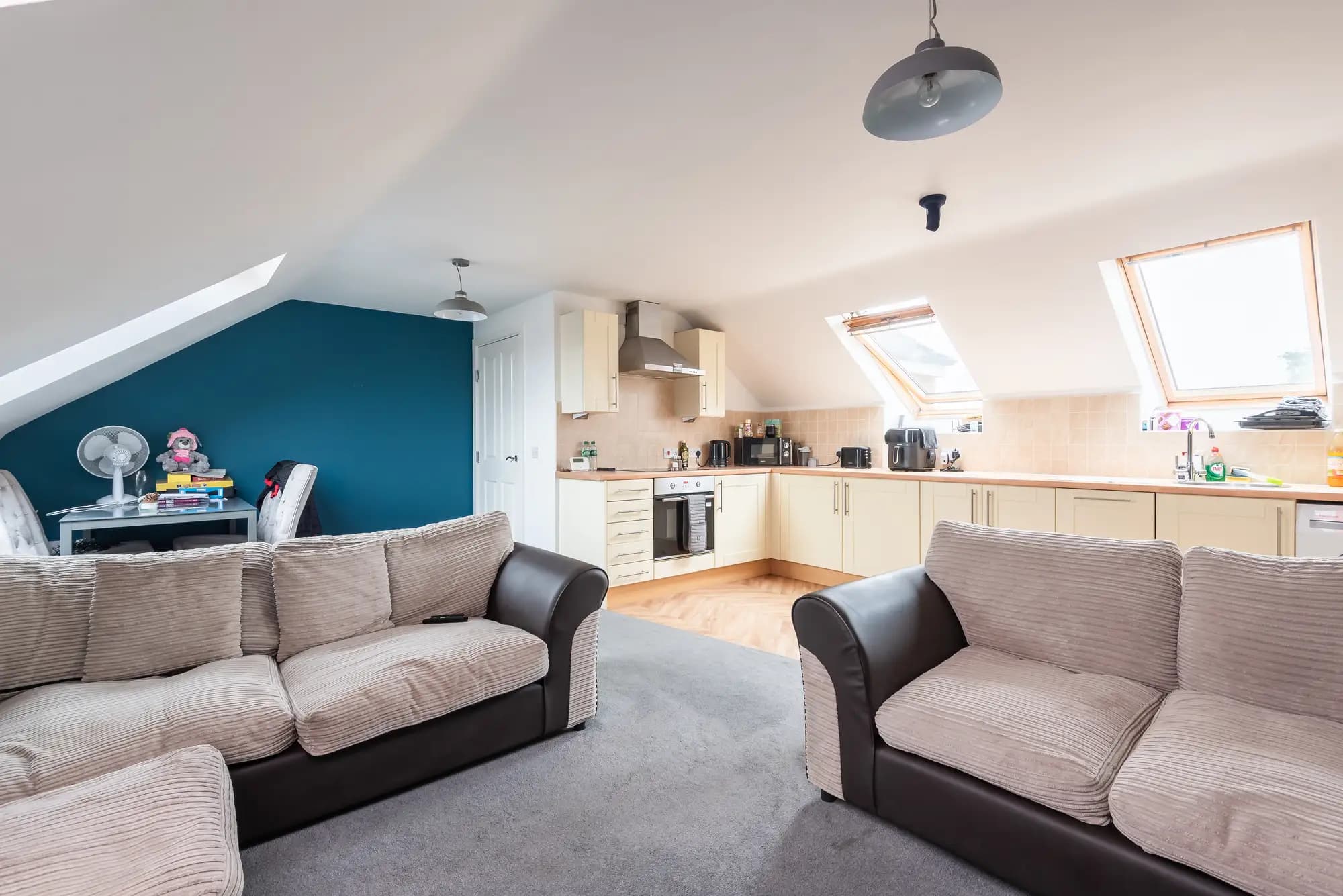 property photo 4 of 22