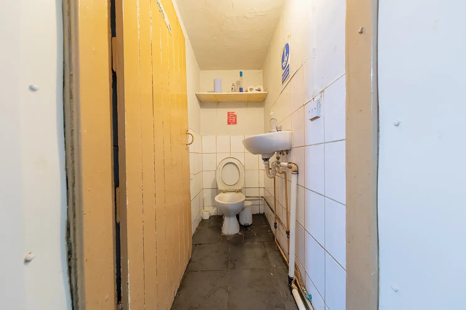 property photo 11 of 14