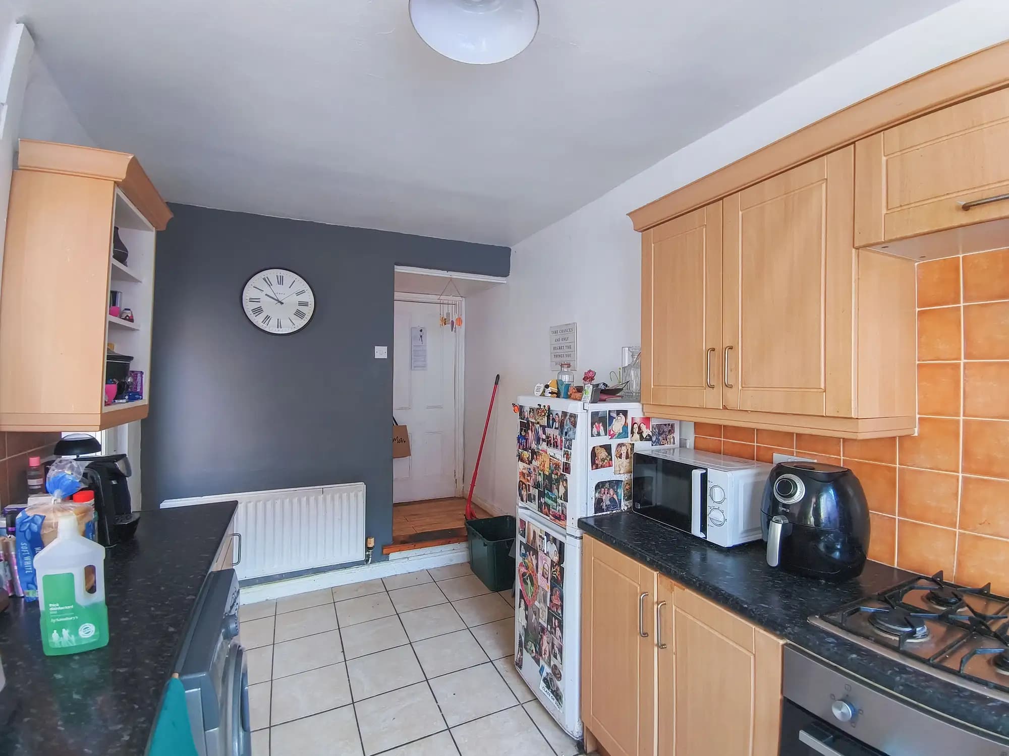 property photo 7 of 19