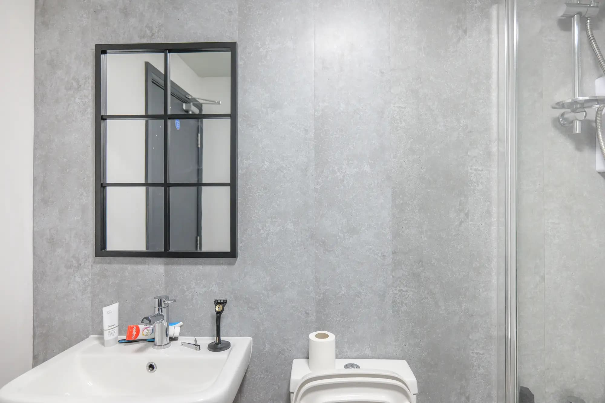 property photo 7 of 29