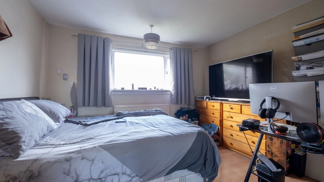 property photo 11 of 20