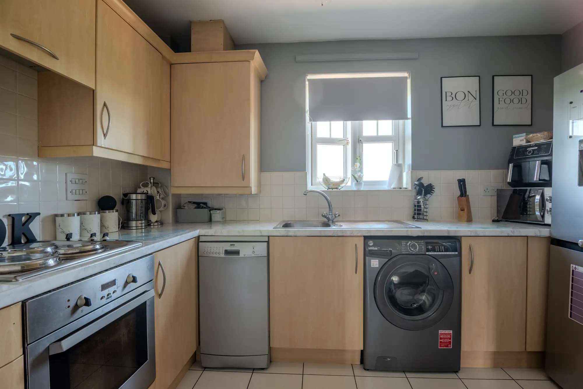 property photo 5 of 15