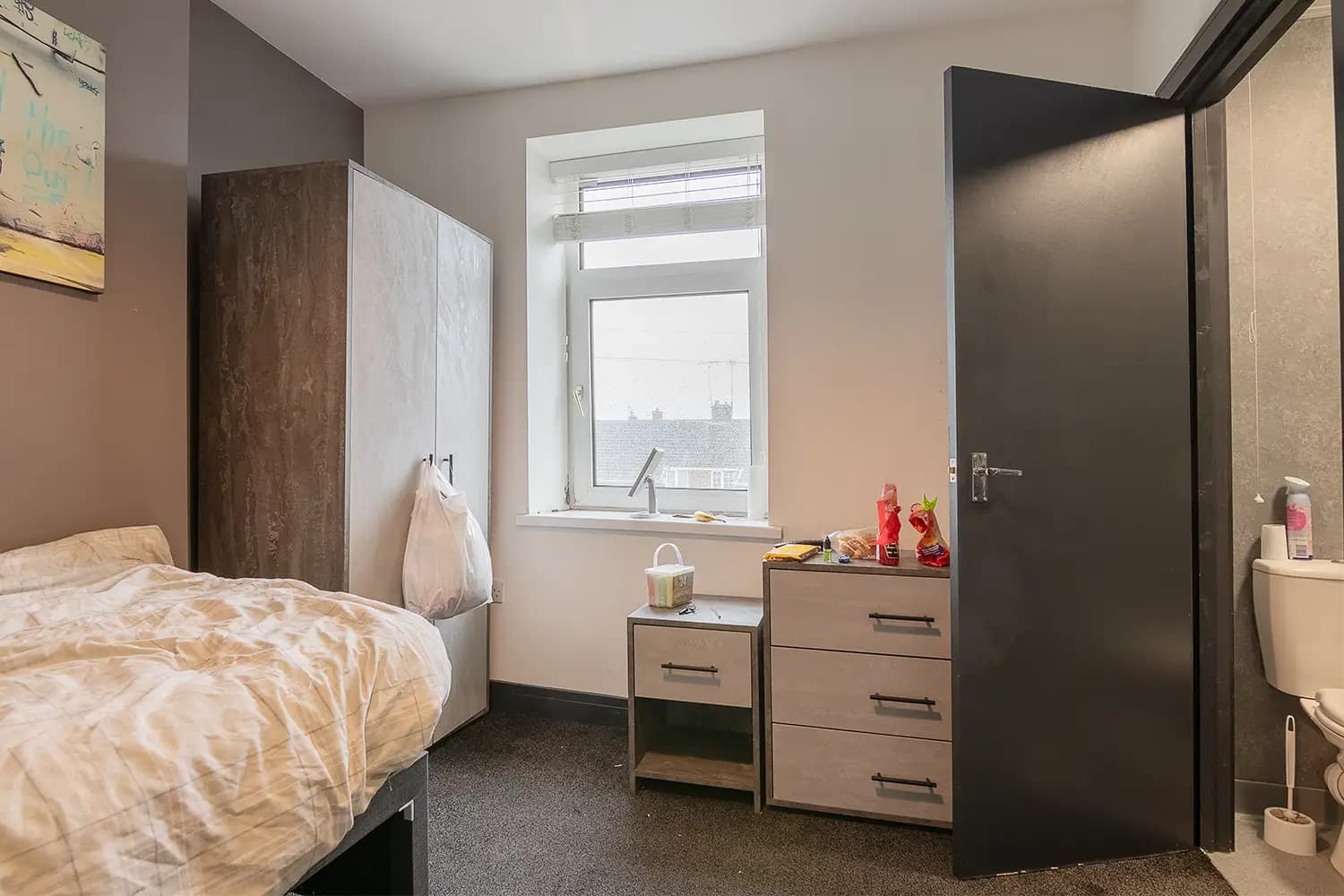 property photo 32 of 42