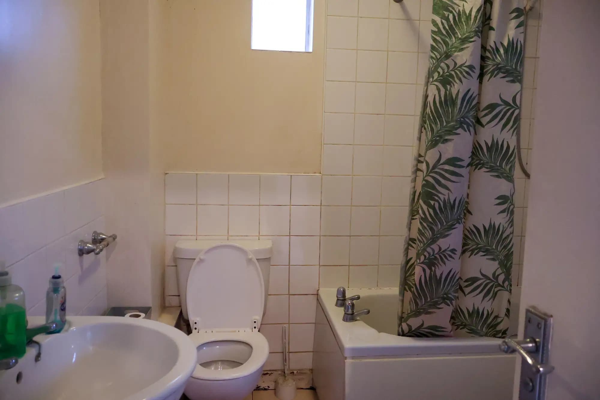 property photo 6 of 18