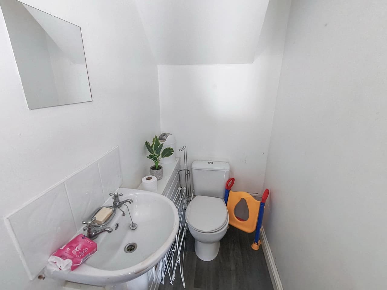 property photo 10 of 23
