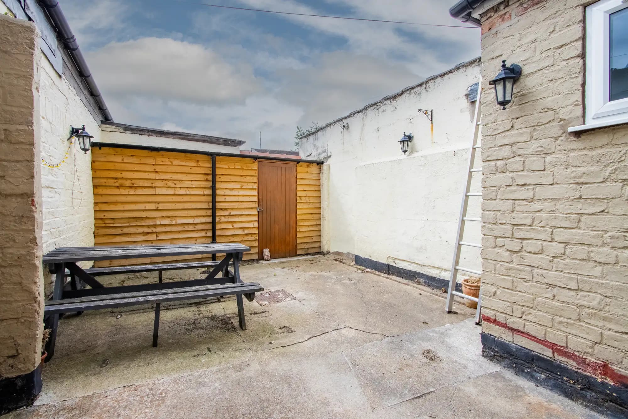 property photo 27 of 30