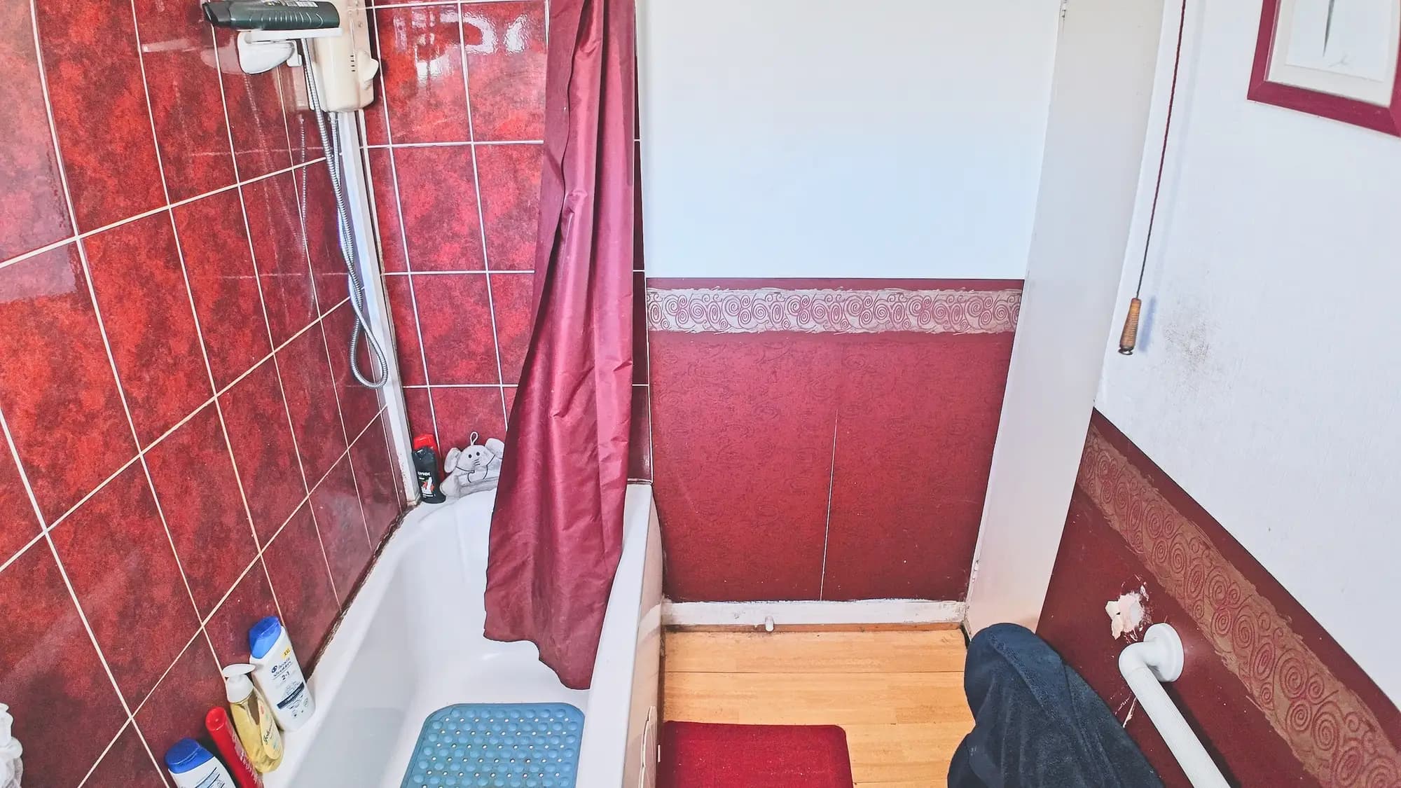 property photo 7 of 21