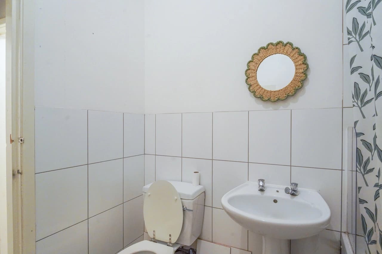 property photo 16 of 34