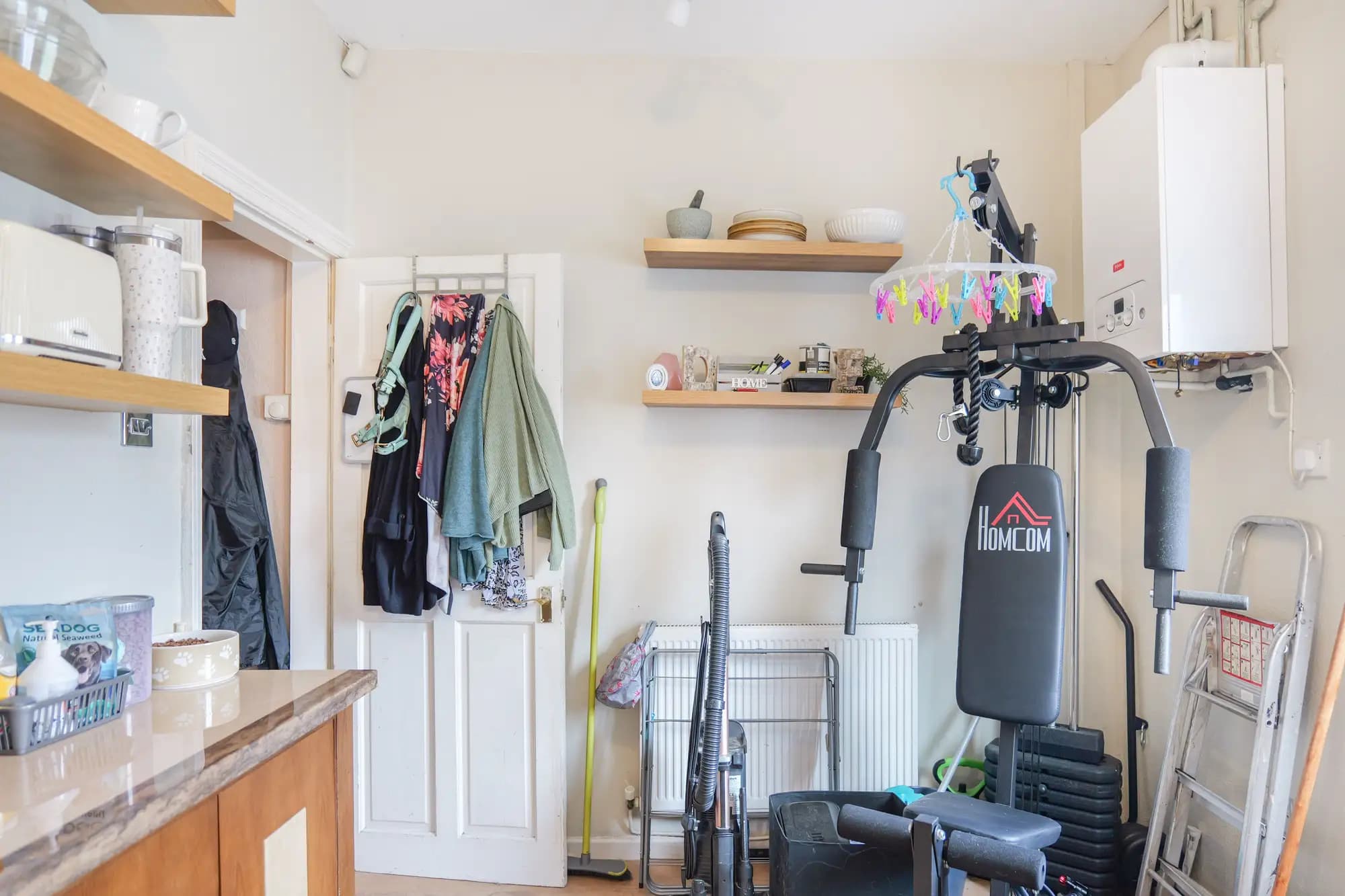 property photo 6 of 20