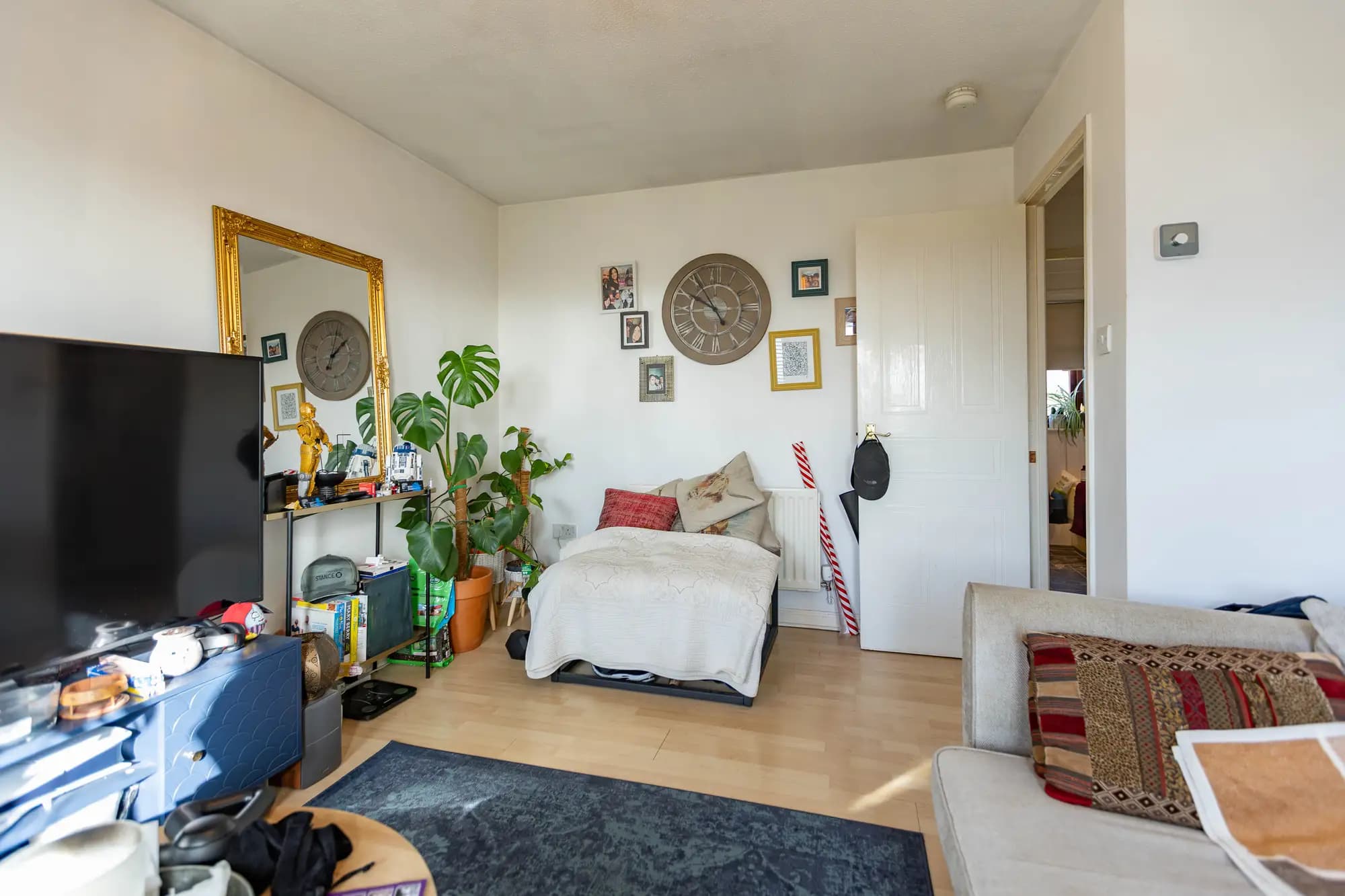 property photo 5 of 26