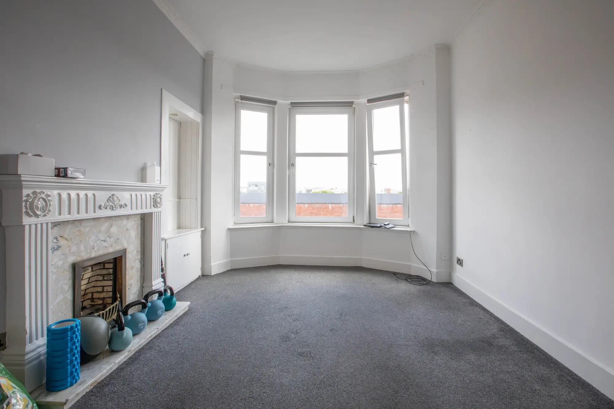 property photo 4 of 16