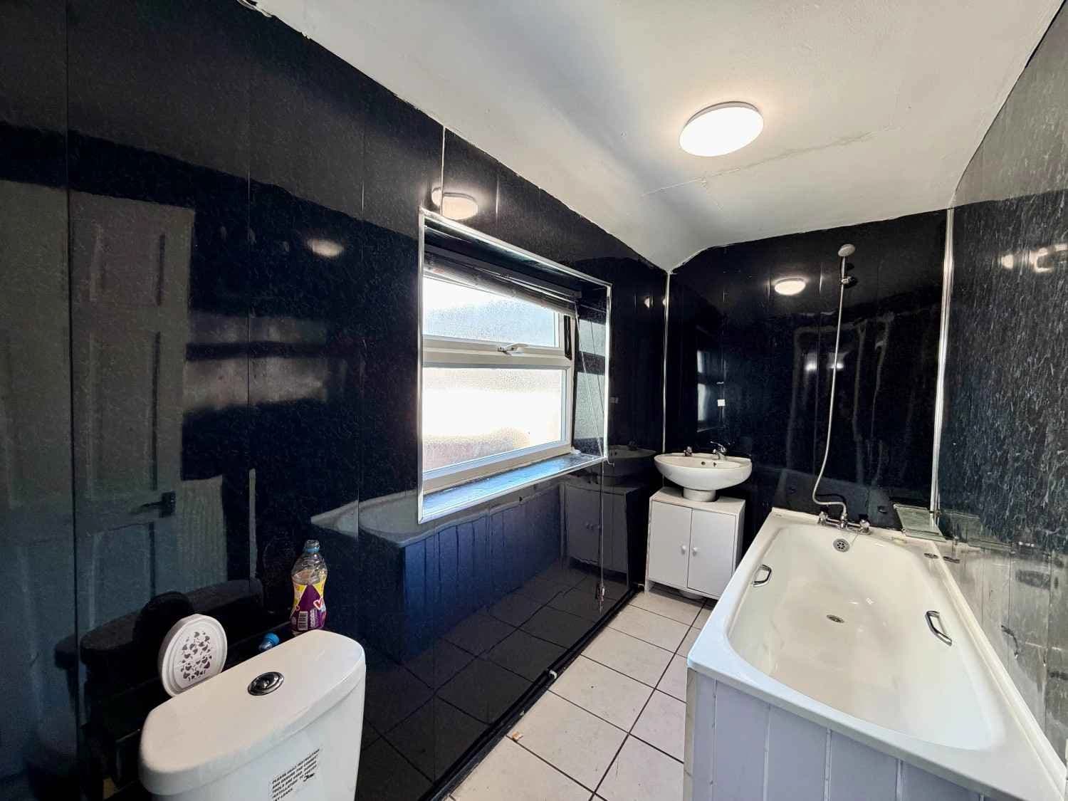 property photo 13 of 29