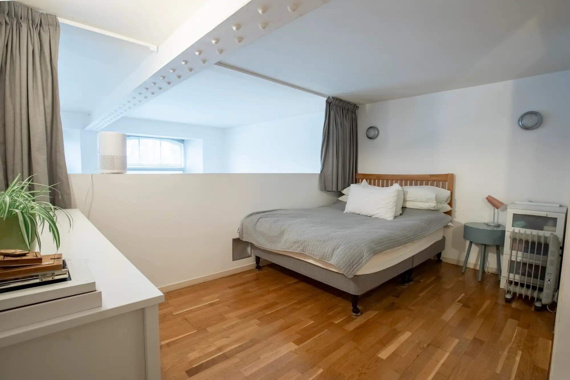 property photo 12 of 17