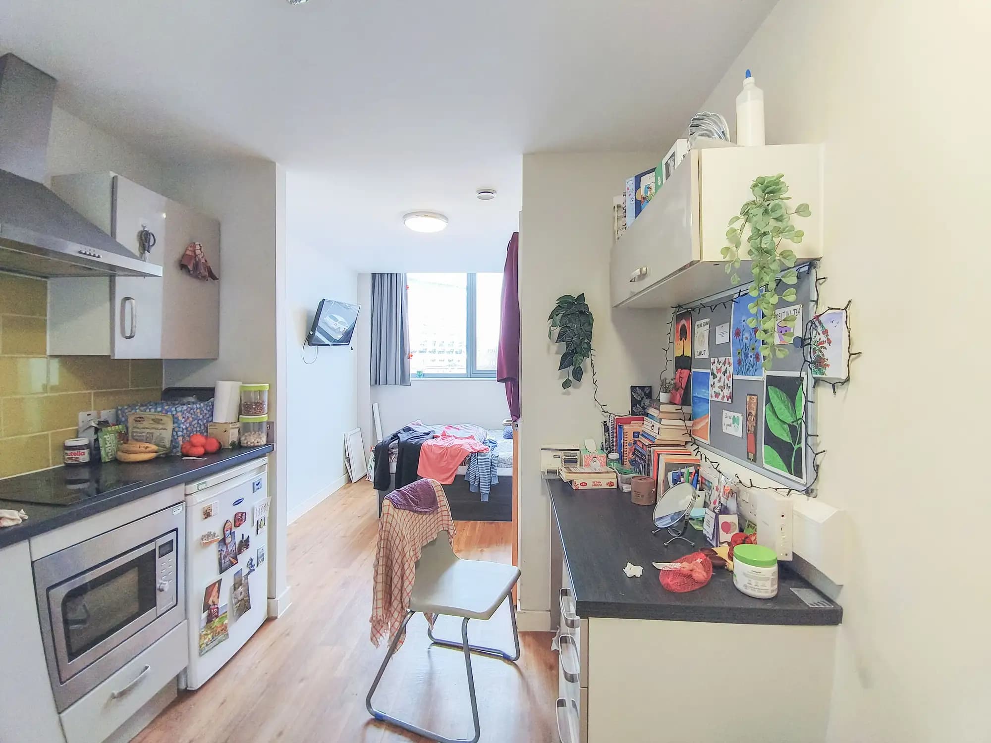 property photo 5 of 12