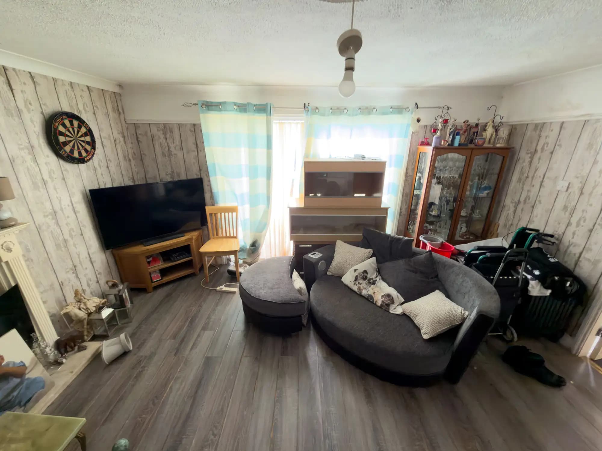 property photo 2 of 31