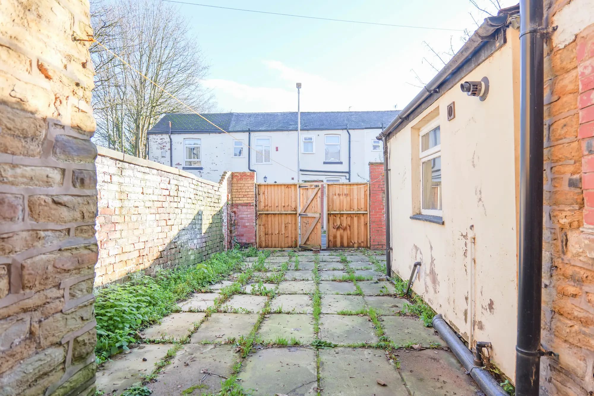 property photo 16 of 19