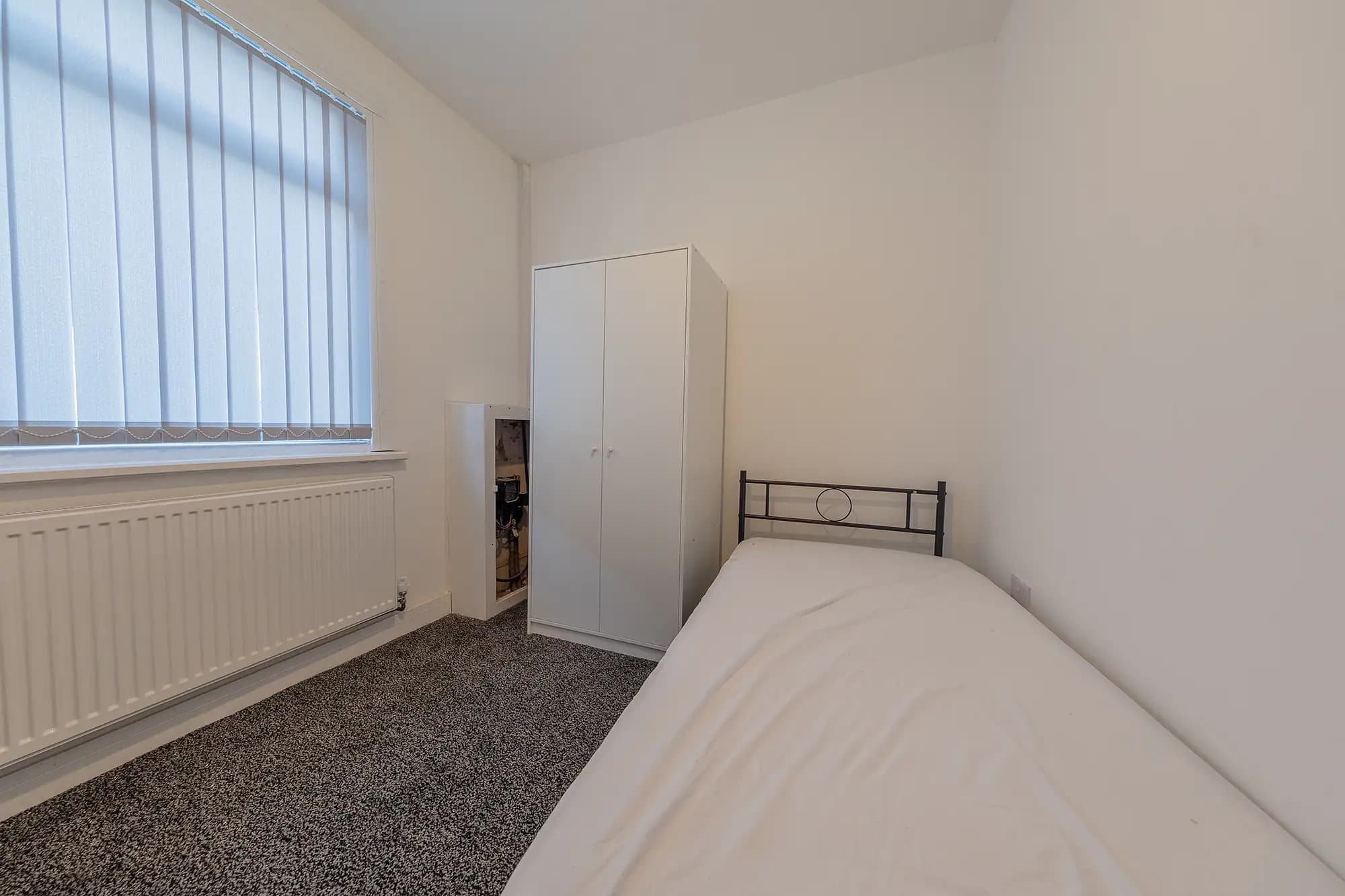 property photo 10 of 27