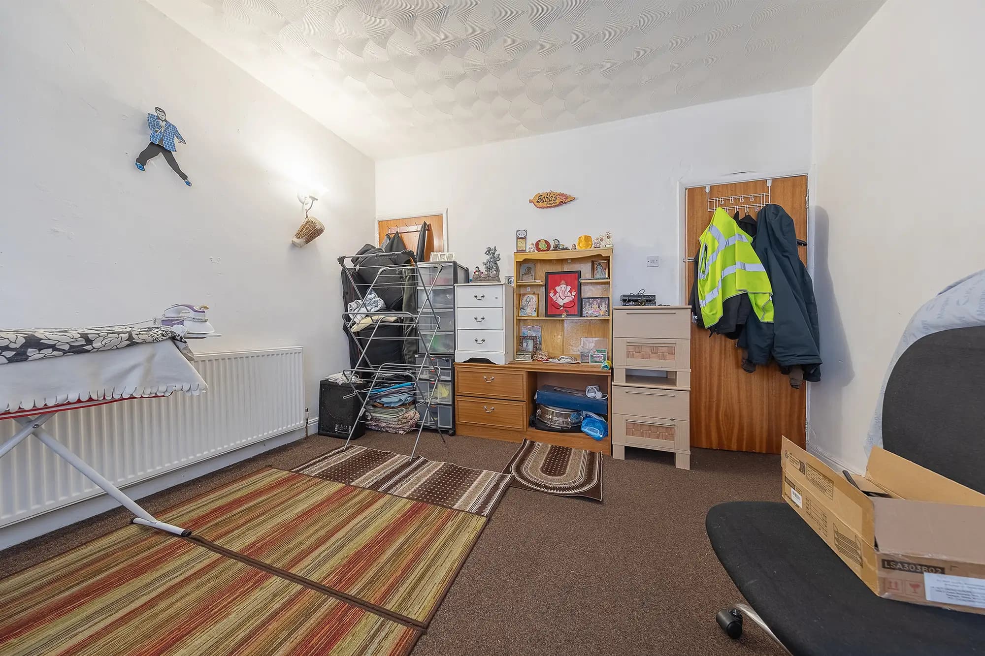 property photo 6 of 27