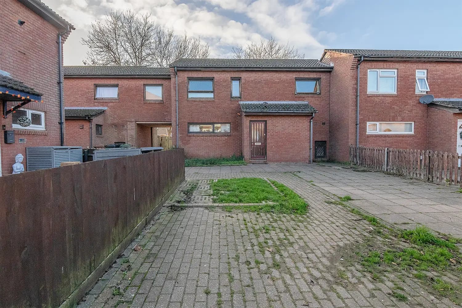 property photo 20 of 25