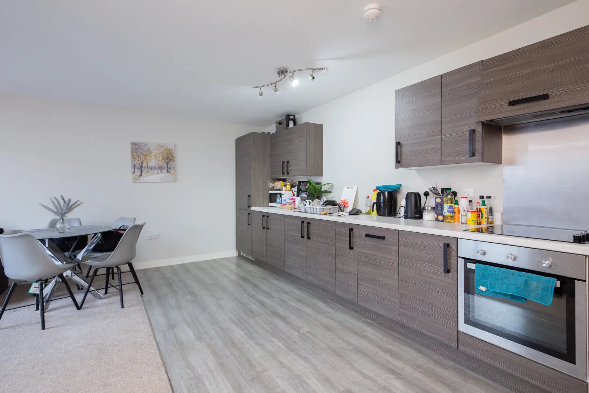 property photo 7 of 21