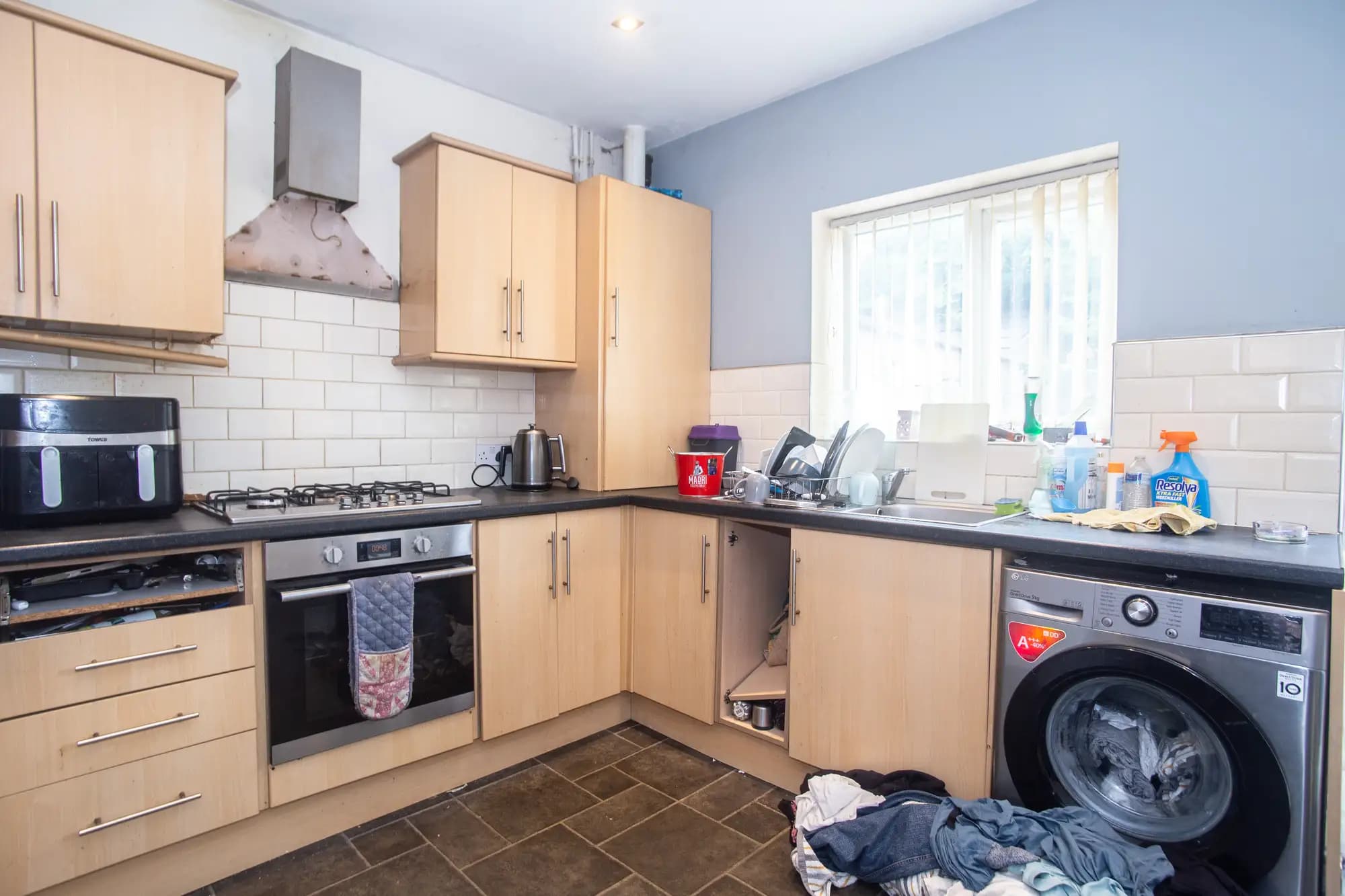 property photo 8 of 21