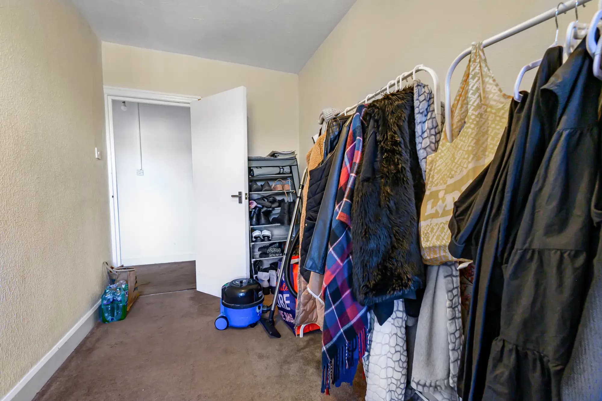 property photo 13 of 18