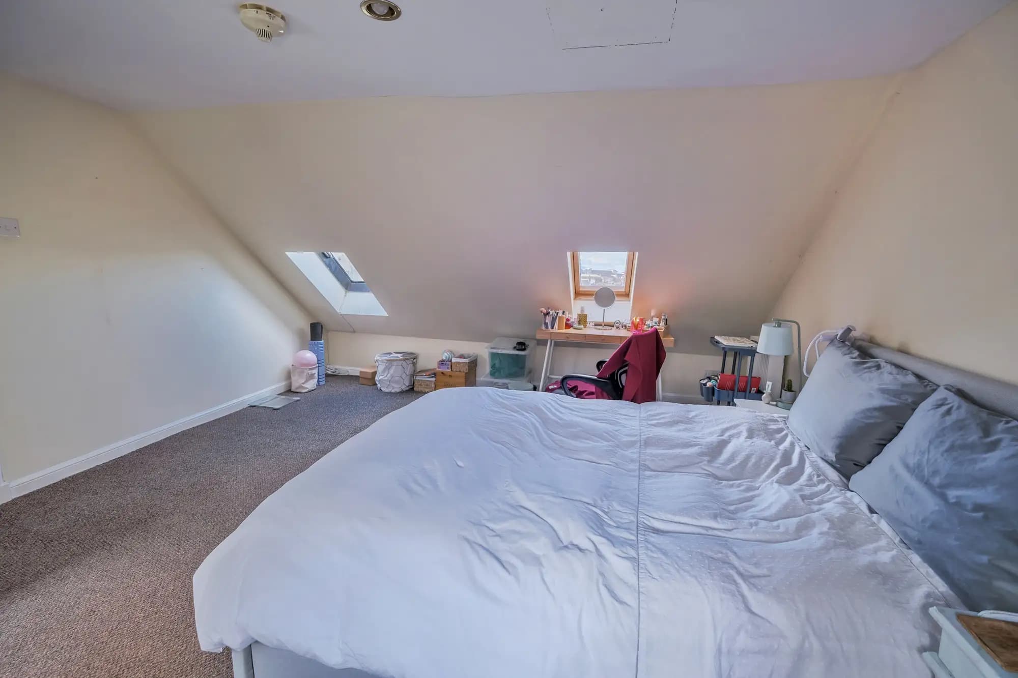 property photo 17 of 38