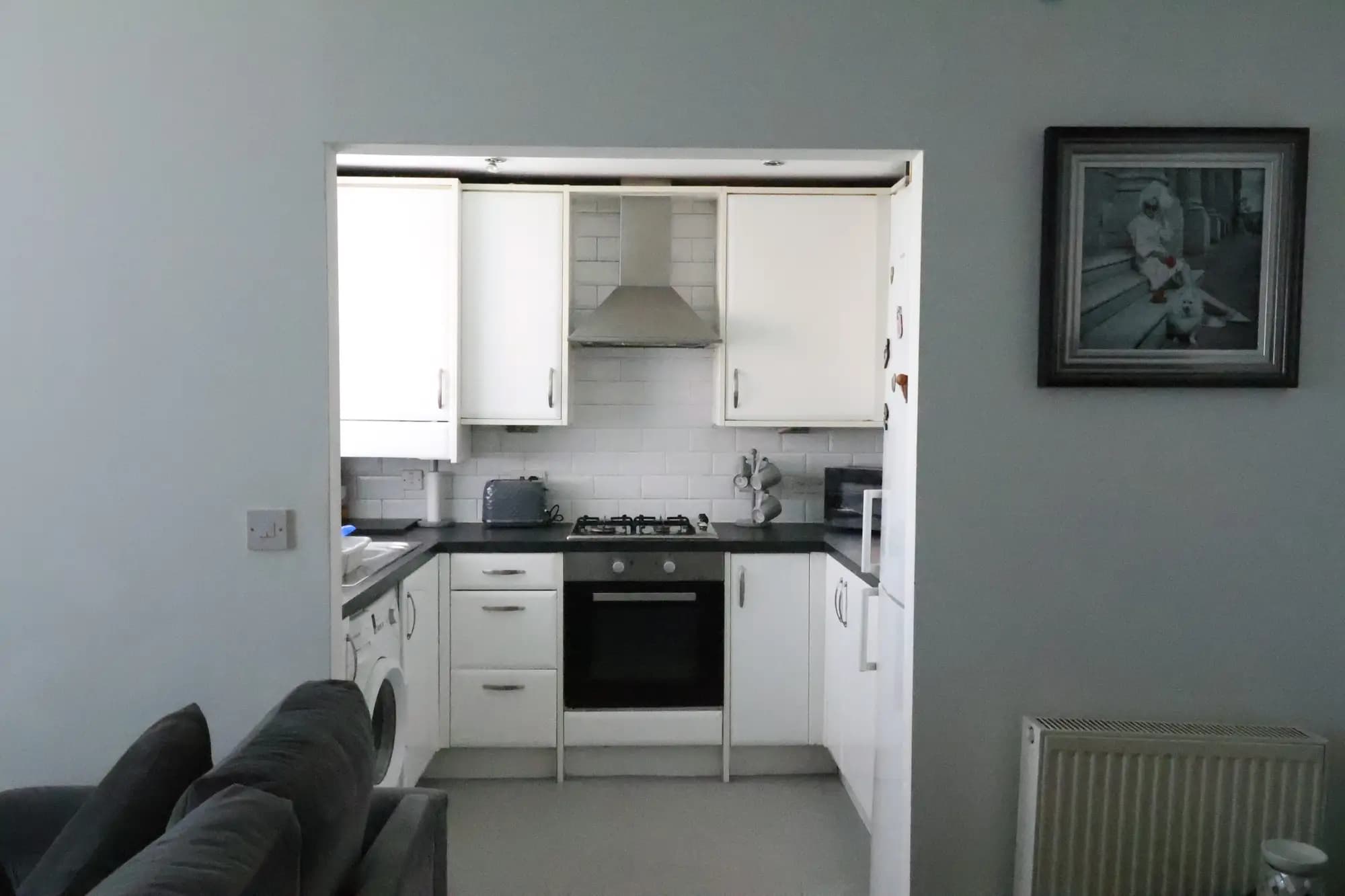 property photo 5 of 11