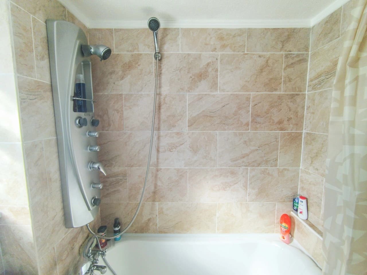 property photo 9 of 25