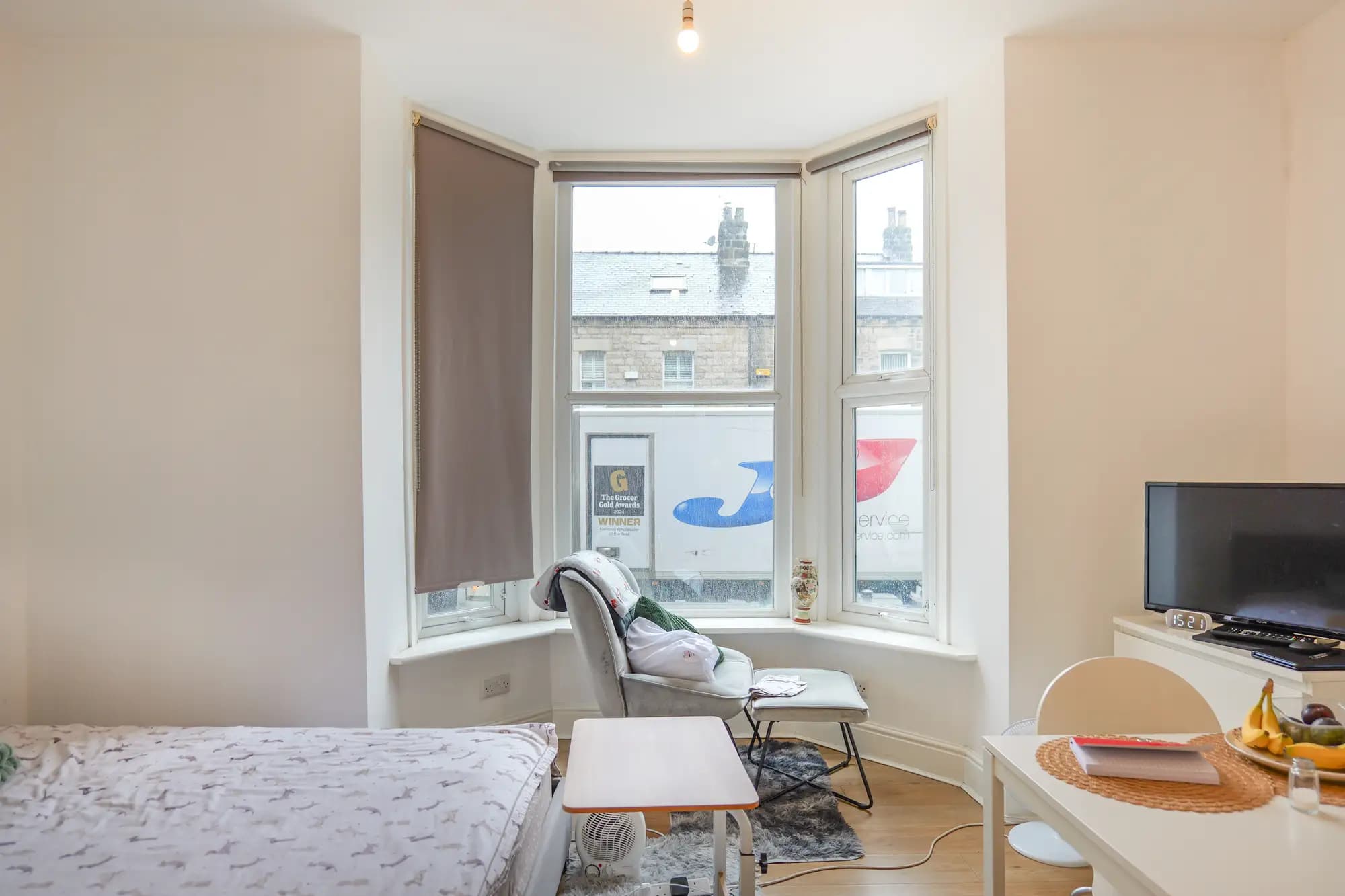 property photo 18 of 40