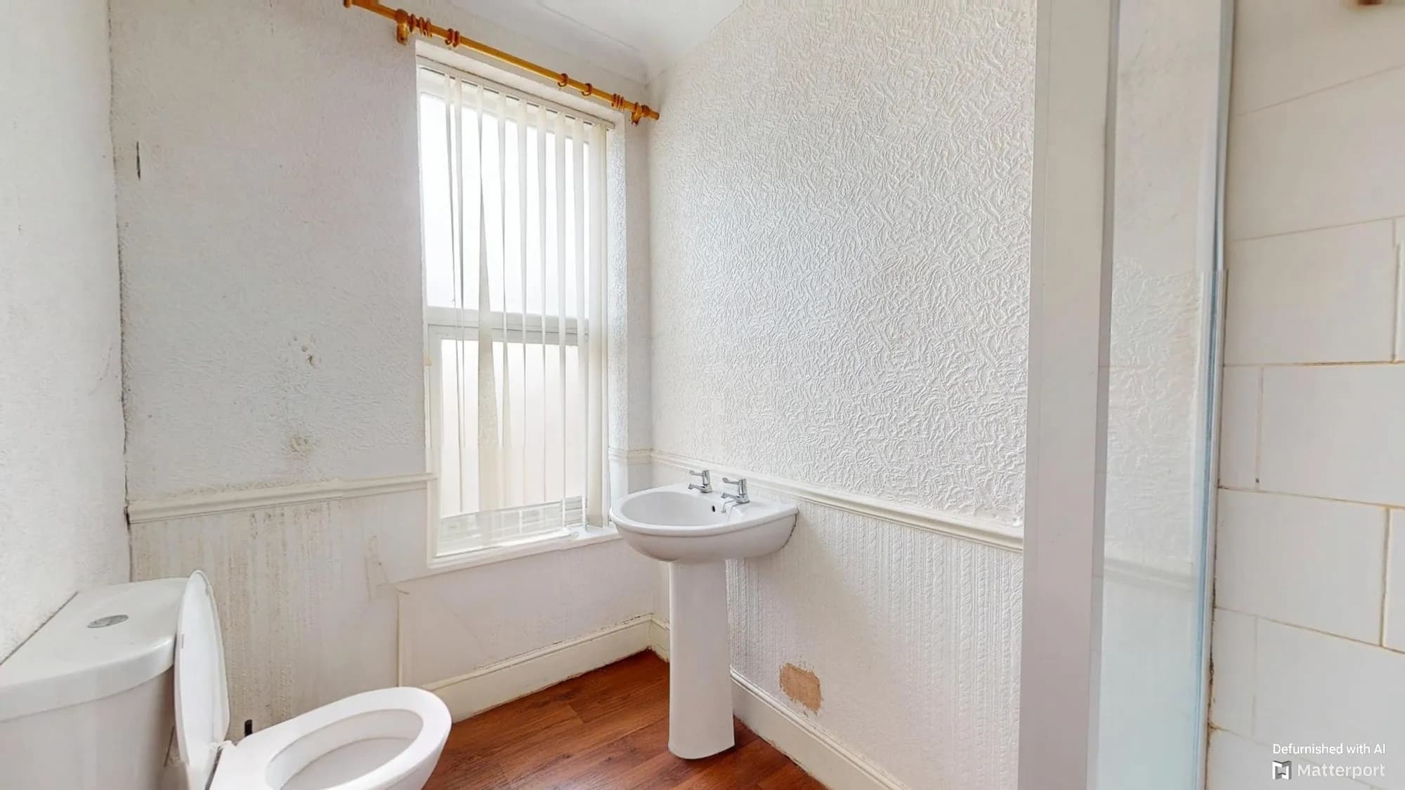 property photo 6 of 18