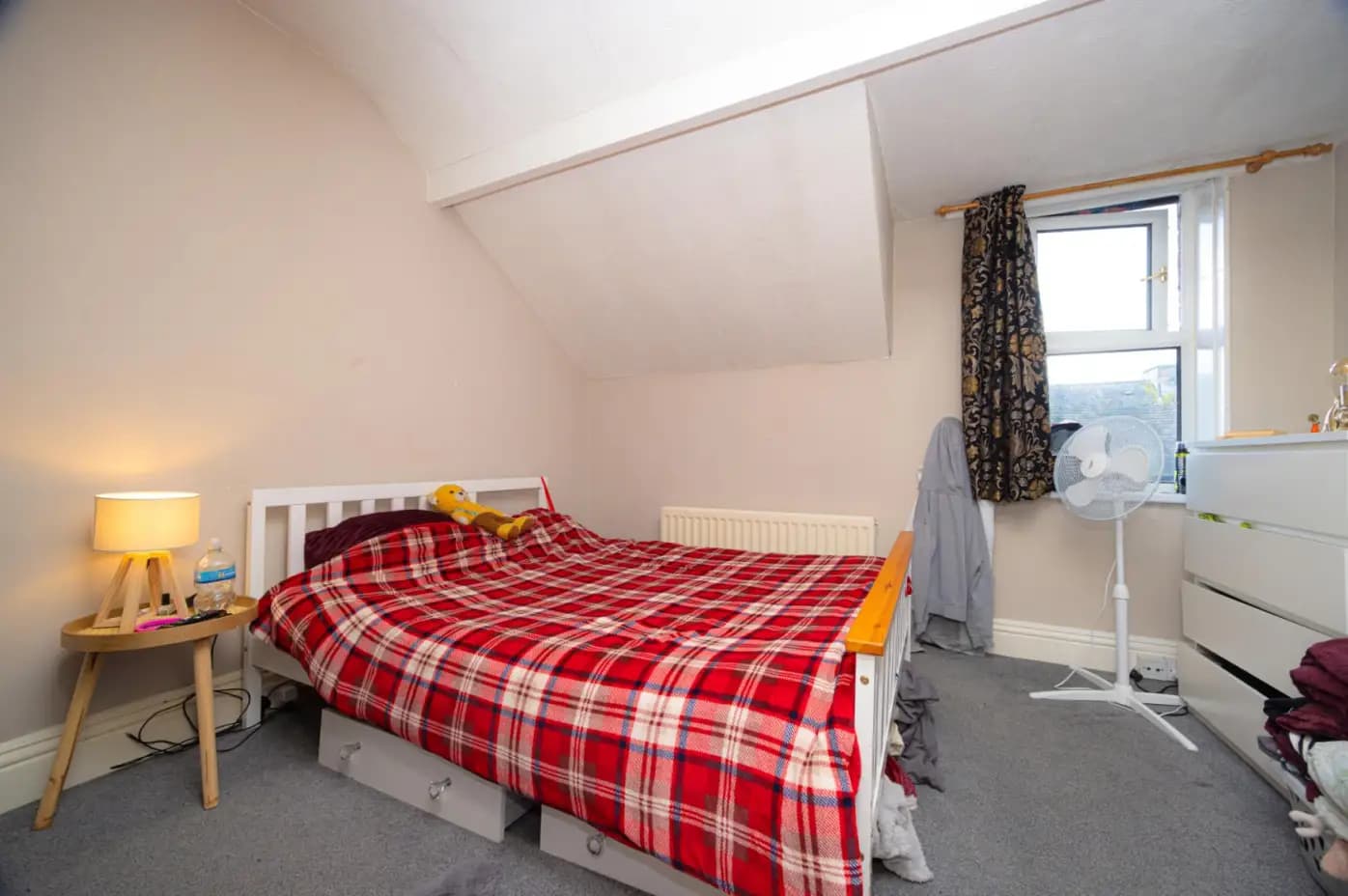 property photo 9 of 34