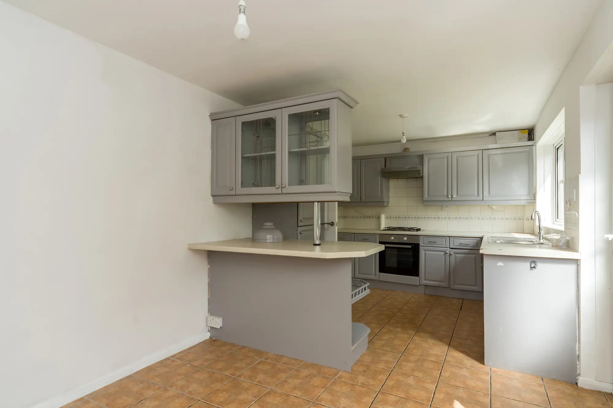 property photo 6 of 21