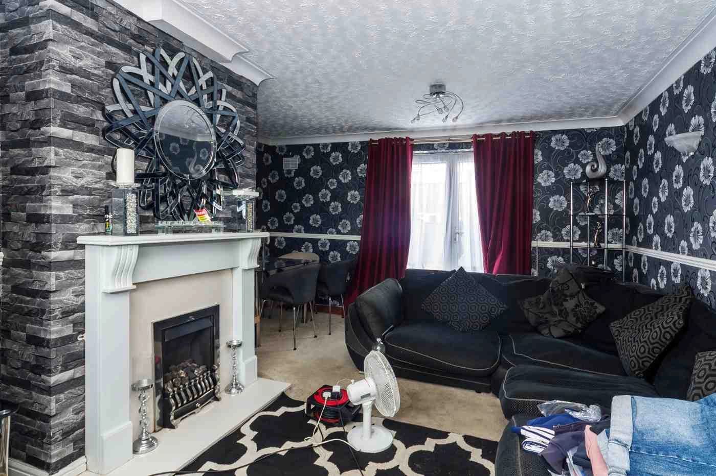 property photo 3 of 34