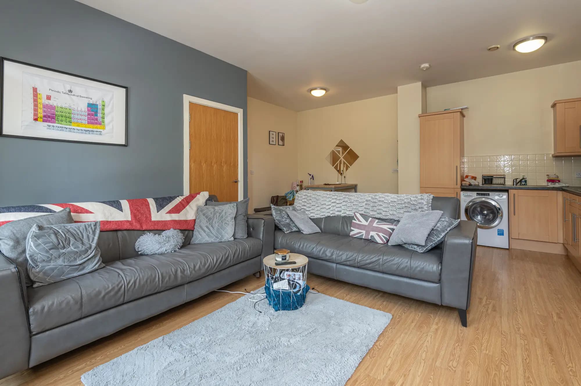 property photo 5 of 17