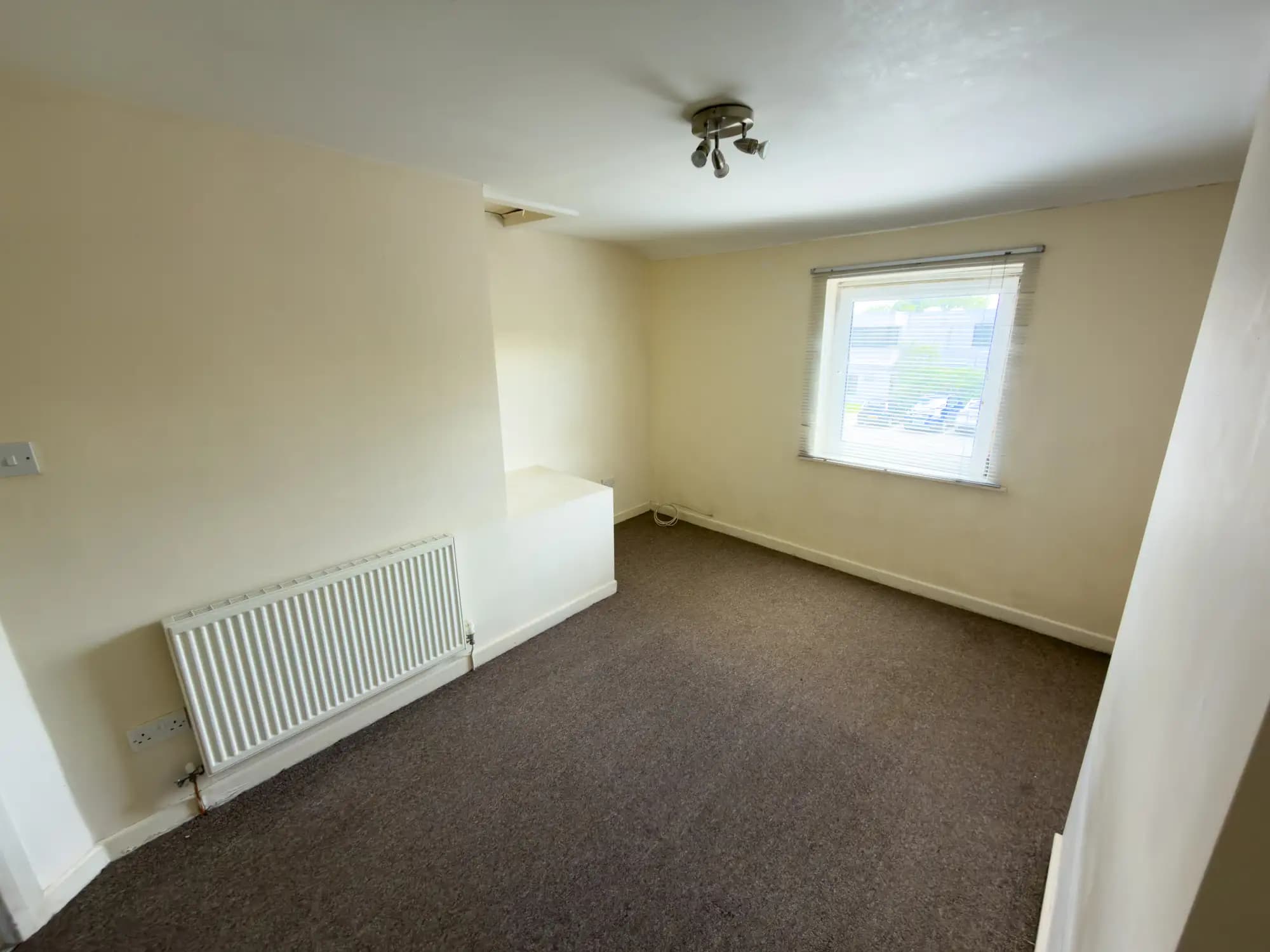 property photo 14 of 16