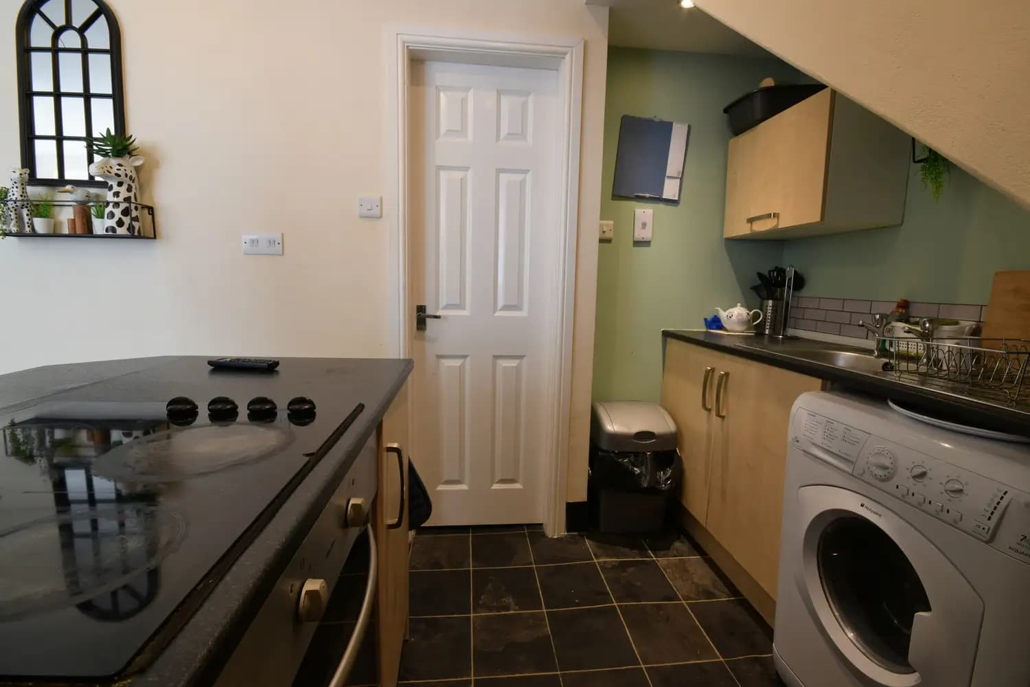 property photo 4 of 13