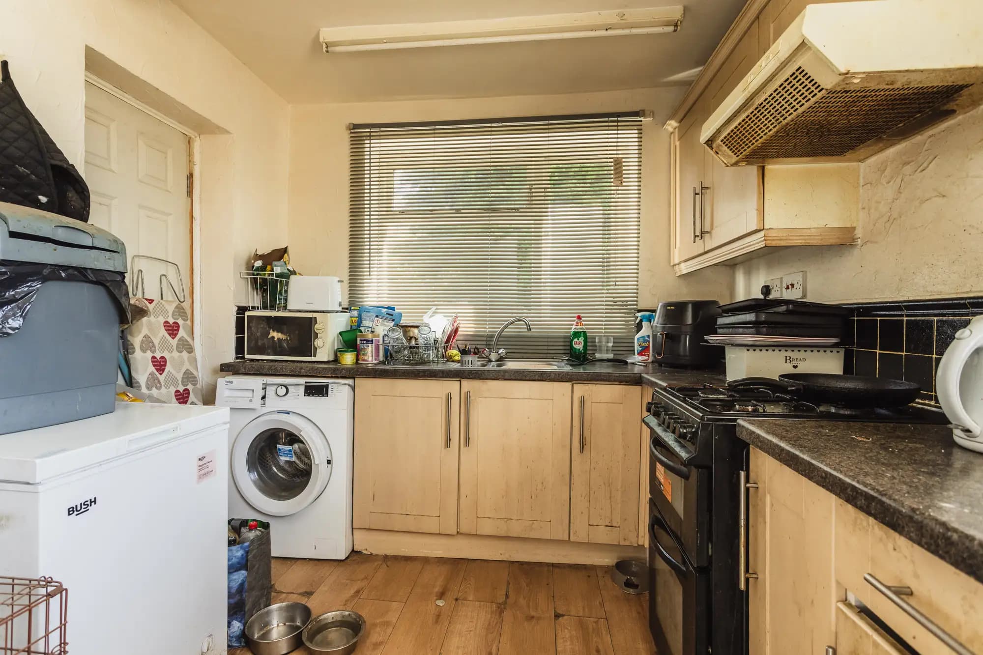 property photo 6 of 21