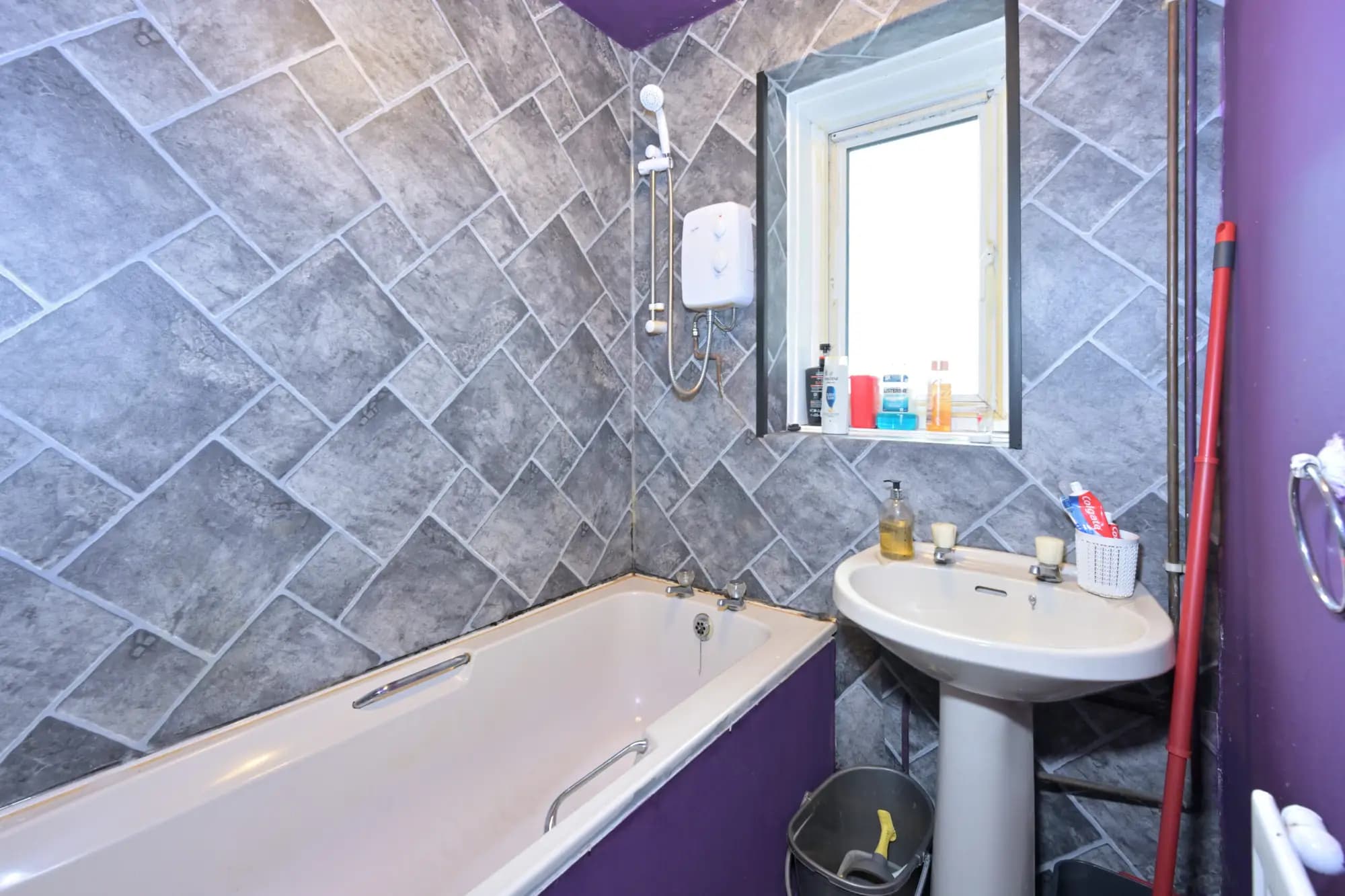 property photo 11 of 20