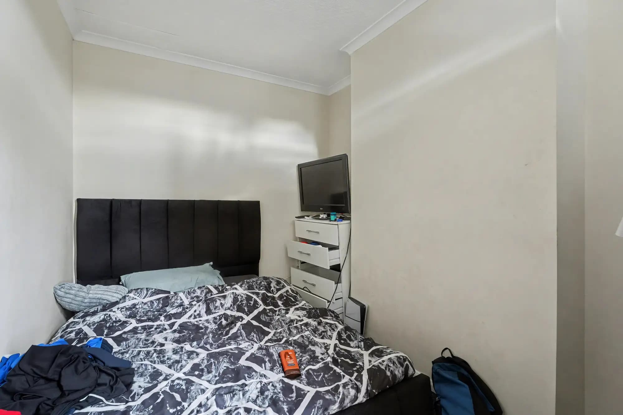 property photo 13 of 25