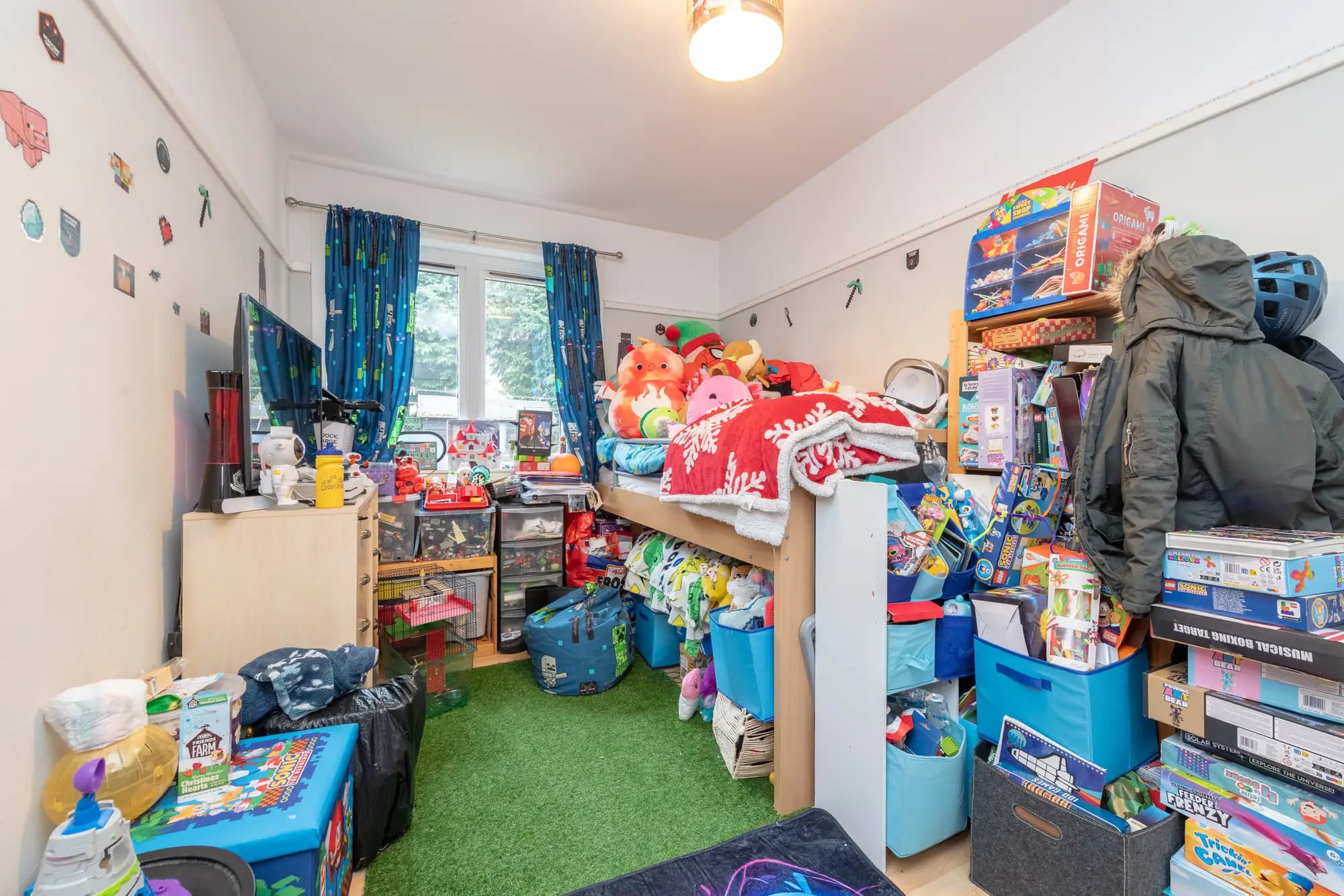 property photo 16 of 28