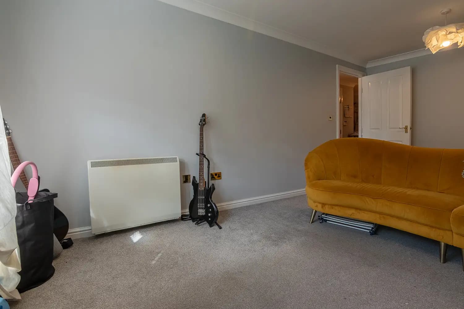 property photo 5 of 28