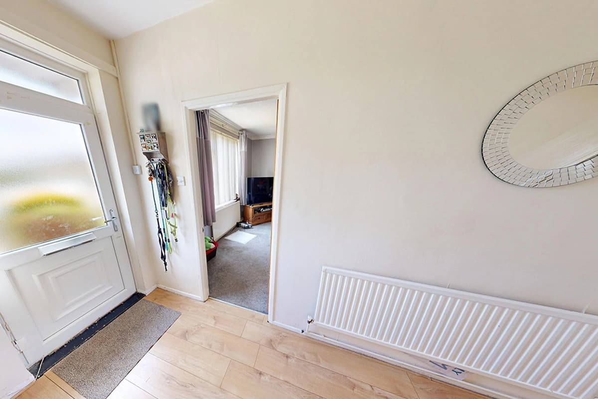 property photo 21 of 38