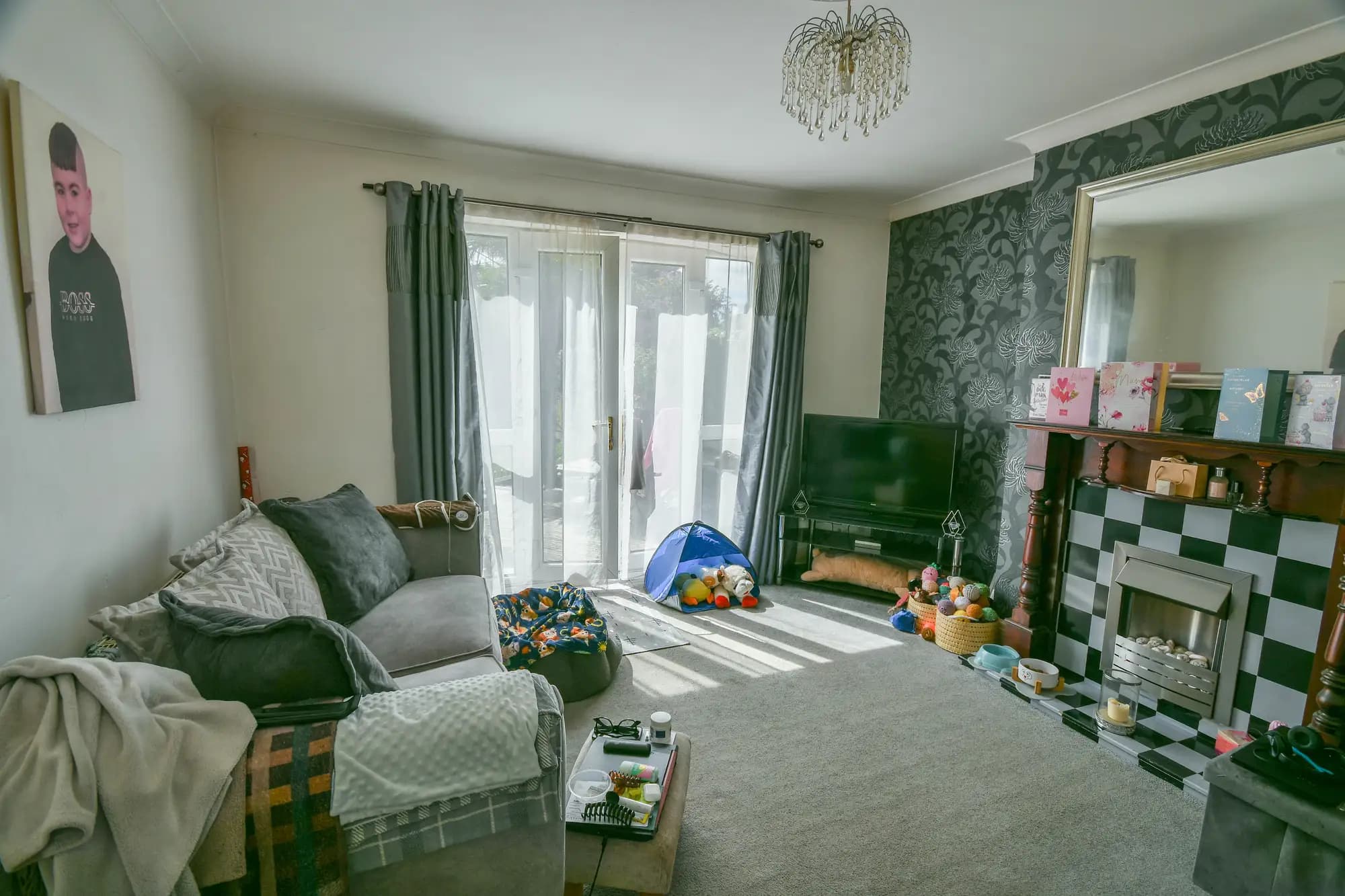 property photo 4 of 16