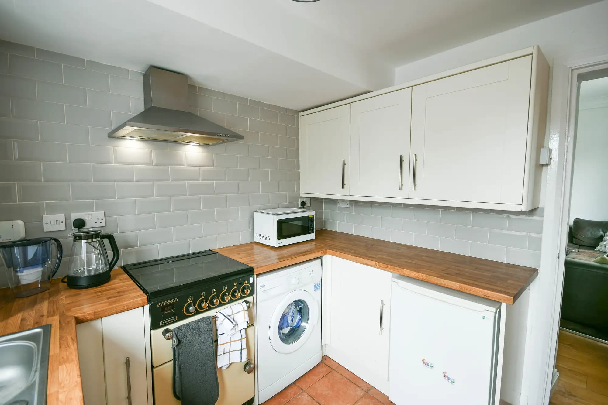 property photo 6 of 20