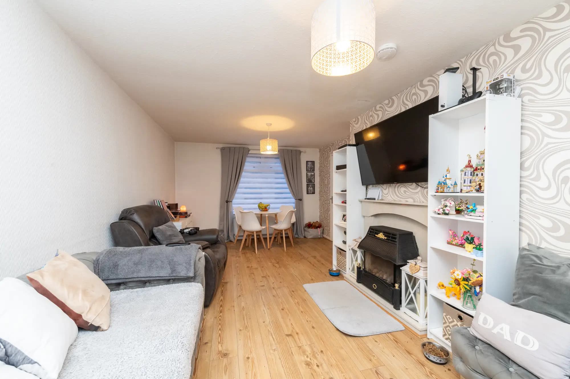 property photo 5 of 27