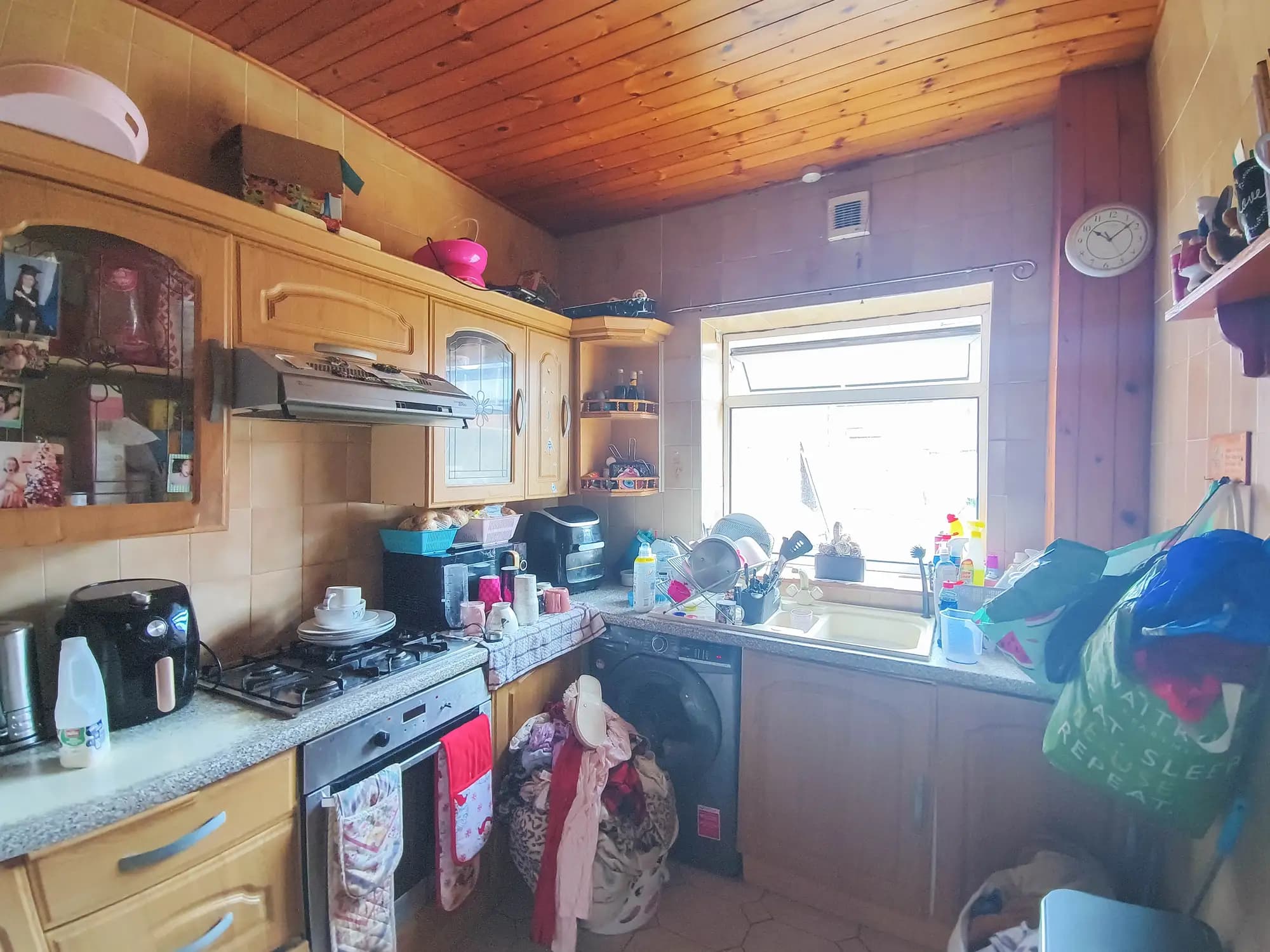 property photo 4 of 14